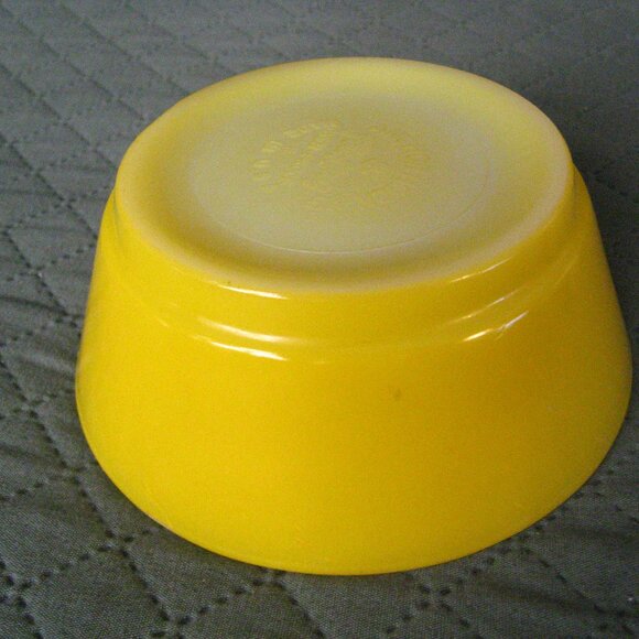 Fire King Vintage Yellow 5" Glass Cereal Bowl - Picture 6 of 8